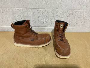 lot 352 image: Irish Setter, MENS 6in. WATERPROOF SAFETY TOE BOOT Size 13