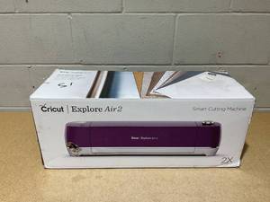 lot 19 image: Cricut Explore Air 2 Boysenberry