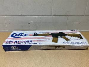 lot 243 image: Colt M4A1 CQBR RIS AEG Airsoft Rifle, TanBlack