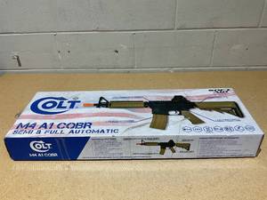 lot 246 image: Colt M4A1 CQBR RIS AEG Airsoft Rifle, TanBlack