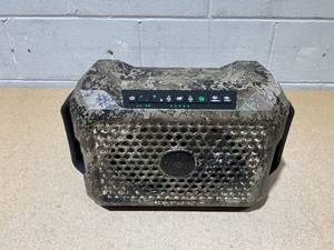 lot 31 image: ECOXGEAR DEFENDER Waterproof Bluetooth Speaker - TrueTimber Strata