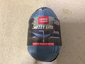 lot 425 image: Grand Trunk Mozzy Lite Premium Mosquito Netting