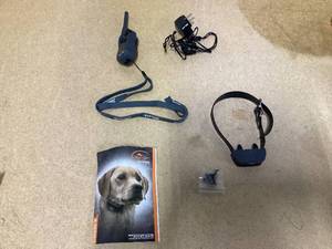 lot 295 image: SportDOG FieldTrainer 425X Remote Training Dog Shock Collar