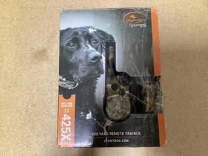 lot 369 image: SportDOG Brand FieldTrainer 425X Remote Trainer - 500 Yard Range -Black