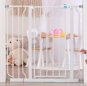 lot 107 image: Regalo Easy Step Extra Tall Walk Thru Baby Gate