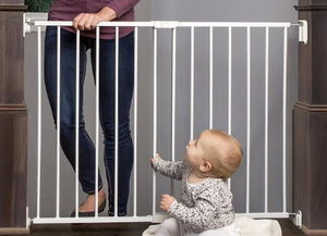 lot 108 image: Regalo Extra Wide 2-in-1 Stairway and Hallway Baby Safety Gate with Mounting Kit