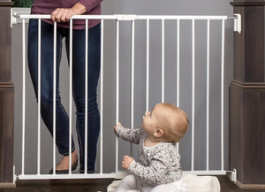 lot 143 image: Regalo Extra Wide 2-in-1 Stairway and Hallway Baby Safety Gate with Mounting Kit