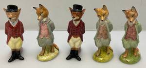 lot 66 image: Vintage Collectible BEATRIX POTTER Royal Albert Fox Figurines