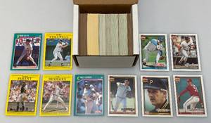 lot 85 image: Misc. Unsorted Baseball Cards