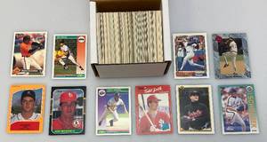 lot 91 image: Misc. Unsorted Baseball Cards