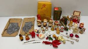 lot 140 image: Misc. Vintage Christmas Items