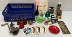 lot 222 image: Mis. Vintage Collectibles Scrub  & More