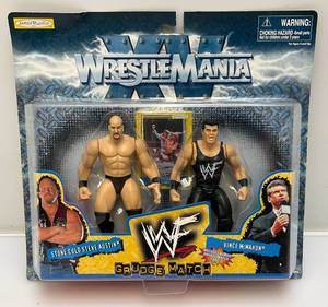 lot 233 image: 1998 Jakks Pacific Wrestle Mania Stone Cold Steve Austin And Vince McMahon Wrestling Figures Grudge Match (NIP)