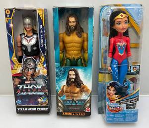 lot 237 image: Misc. 12 Action Figures Including Wonder Woman And More (NIB)