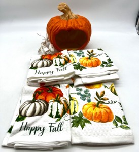 lot 61 image: Lighted Pumpkin Decor and Set of 4 NEW Fall Themed Kitchen Towels