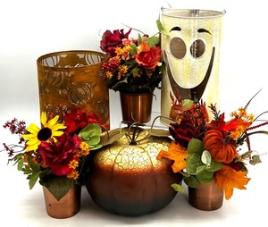lot 65 image: Fall and Halloween Metal Decor Collection with Floral Arrangements