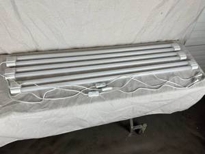 lot 30 image: 4ft. Plastic Shop Lights
