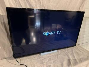 lot 32 image: Samsung Smart TV (46in.)
