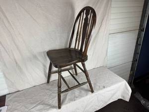 lot 36 image: Brown Wooden Chair