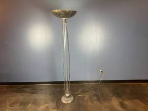 lot 39 image: Decorative Floor Lamp