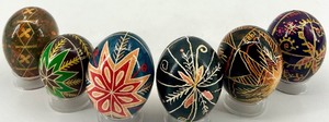 lot 28 image: Set of 6 Hand-Painted Ukrainian Pysanky Eggs