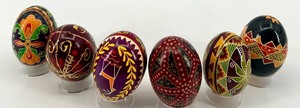 lot 31 image: Set of 6 Hand-Painted Ukrainian Pysanky Eggs