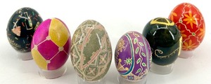 lot 33 image: Set of 6 Hand-Painted Ukrainian Pysanky Eggs