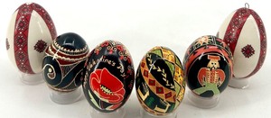 lot 88 image: Set of 6 Handcrafted Ukrainian Pysanky Eggs