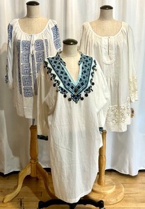 lot 93 image: Set of 3 Womens 3X Embroidered and Lace Cotton Tunics