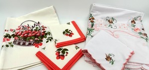 lot 94 image: Set of Vintage Strawberry Print Linen Napkins and Embroidered Table Linens