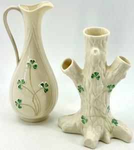 lot 127 image: Belleek Ireland Cream Vase and Tree Trunk Triple Bud Vase Set with Shamrock Design