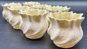 lot 165 image: Set of 7 Vintage Belleek Neptune Twist Shell Shaped Sugar Bowls