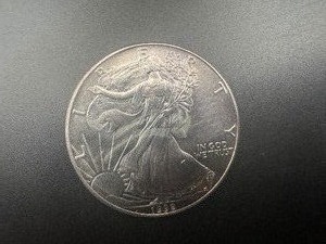 lot 62 image: 1992 American Silver Eagle 1 Oz. Silver