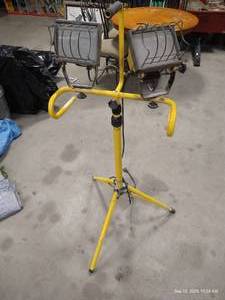 lot 24 image: Shop Light