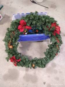 lot 26 image: Christmas Lot - Wreath & Lights