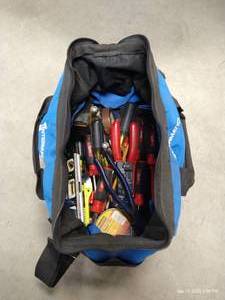 lot 34 image: Nice Tool Bag & Contents