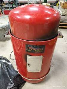 lot 35 image: Brinkman Electric Smoker