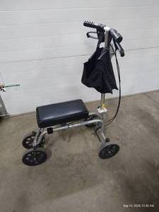 lot 52 image: Free Spirit Knee & Leg Walker