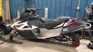 lot 1 image: 2008 Arctic Cat F6 LXR 600cc Snowmobile