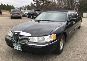 2001 Lincoln Town Car Limousine
