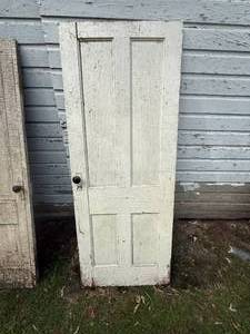 lot 3 image: DOOR 2