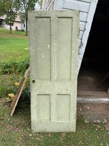 lot 7 image: DOOR 6