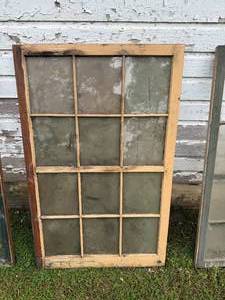 lot 13 image: WINDOW 4
