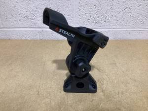 lot 321 image: Stealth Qr2 Rod Holder W Multi-Mount Base