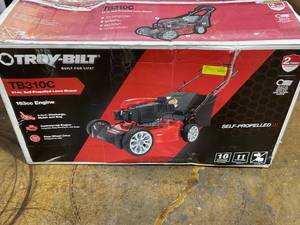 lot 402 image: Black Max 21 Self-Propelled Walk-Behind Mower with 150cc 625 Series Briggs and Stratton Engine