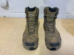 lot 423 image: Irish Setter Mens 8 VaprTrek Leather Waterproof Boots Size 11.5