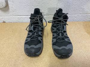 lot 426 image: Salomon X Ultra 4 Mid Gore-tex Hiking Boots for Men