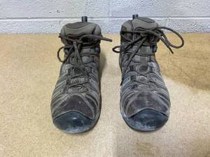 lot 428 image: KEEN Utility Mens Flint2MidHeightSoft ToeWaterproofNon Slip Work Boot