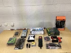 lot 475 image: LOT OF DAMAGED OR MISSING PARTS Miscellaneous Outdoor Products