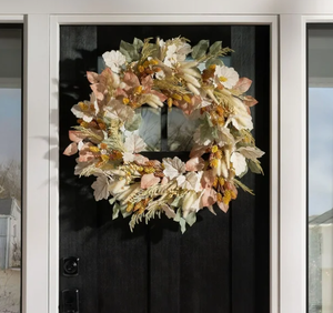 lot 476 image: Members Mark 30 Harvest Wreath with Natural Cattails
